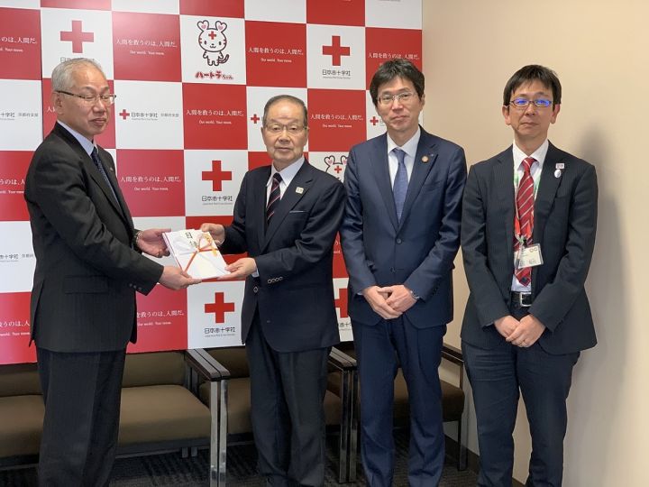 東日本大震災復興支援義援金の寄付を行いました。