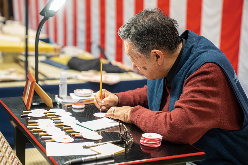 Demonstrations of “master skills” in Kyoto’s traditional craftwork